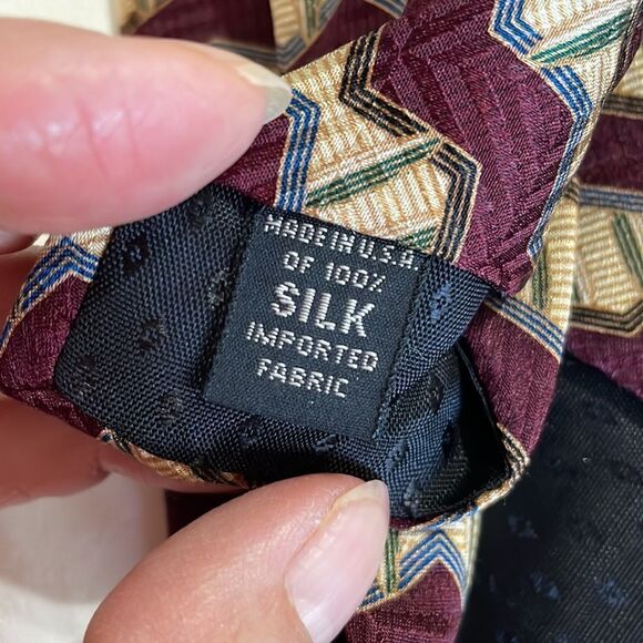 Bill Blass Black Label maroon & cream silk tie - Picture 5 of 6